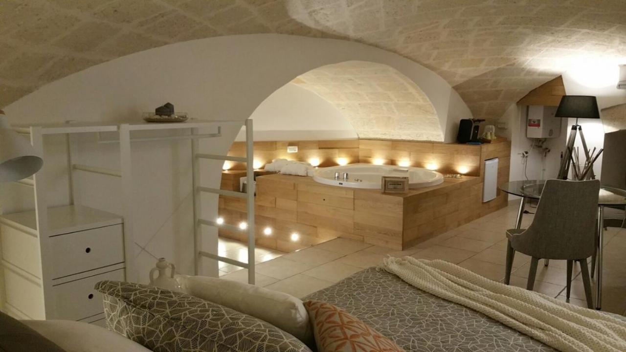 Palazzo Kapece Bed & Breakfast Monopoli Bagian luar foto