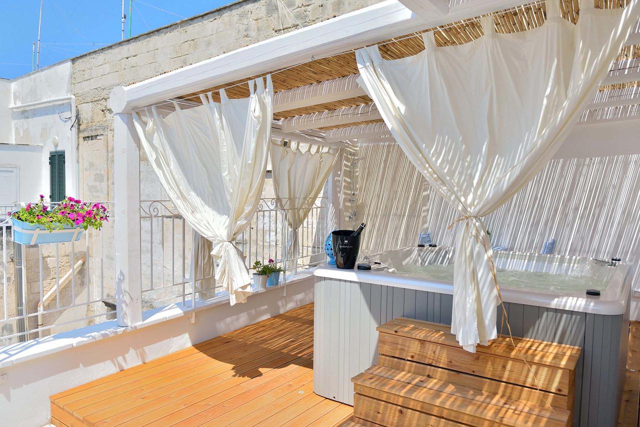 Palazzo Kapece Bed & Breakfast Monopoli Bagian luar foto
