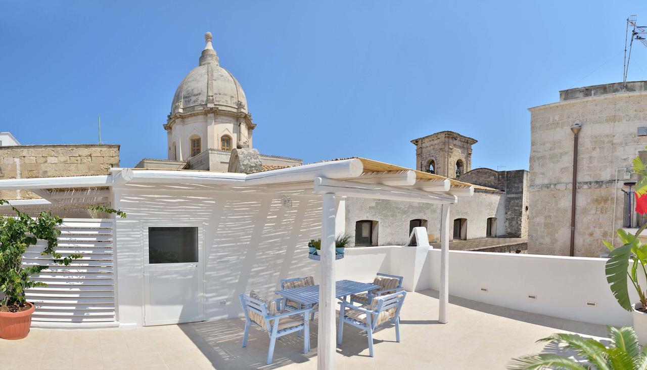 Palazzo Kapece Bed & Breakfast Monopoli Bagian luar foto